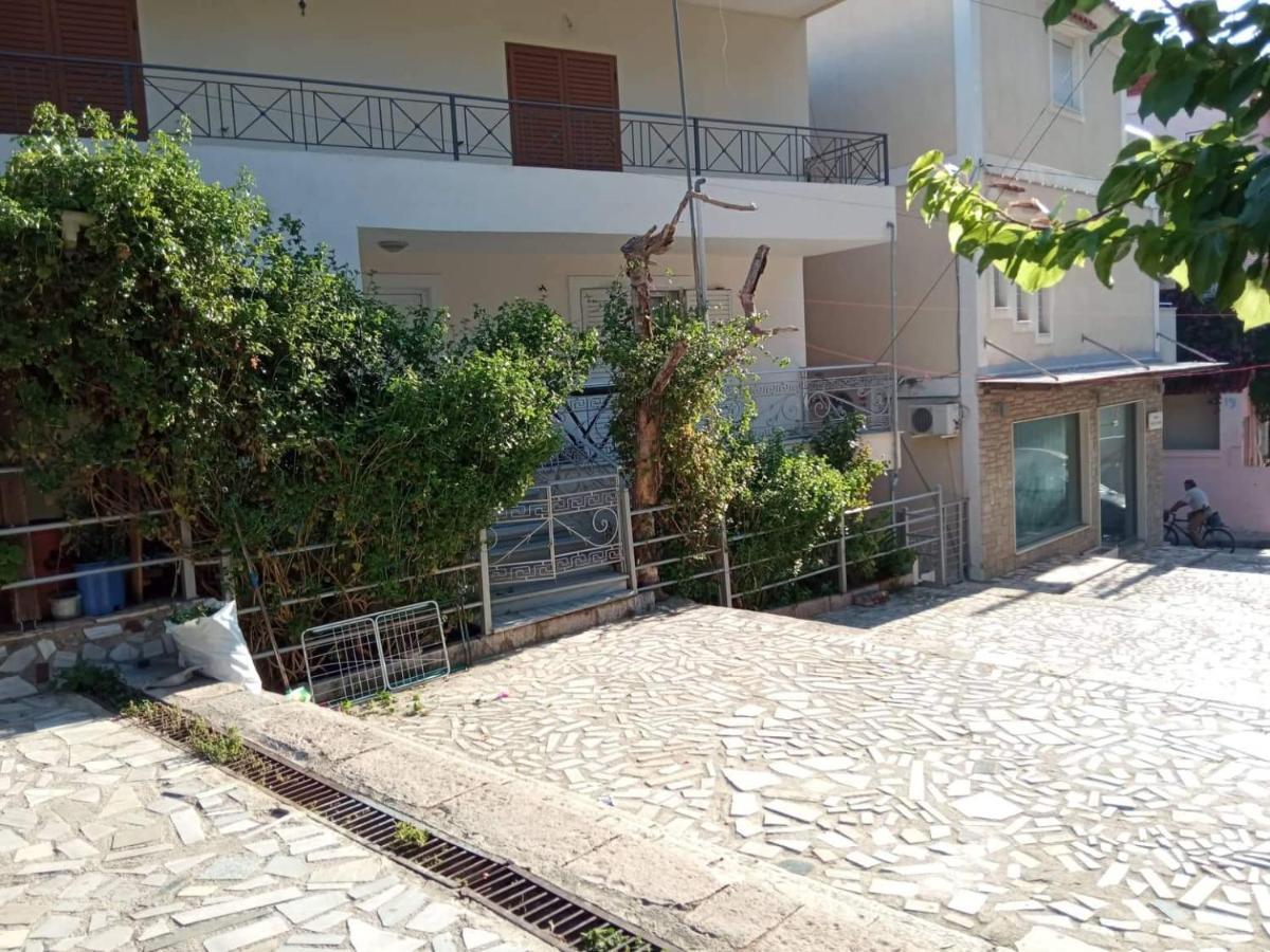 May Apartments Sarandë エクステリア 写真
