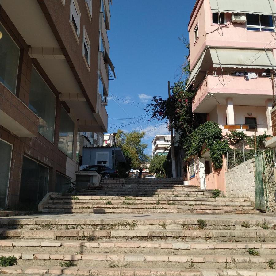May Apartments Sarandë エクステリア 写真